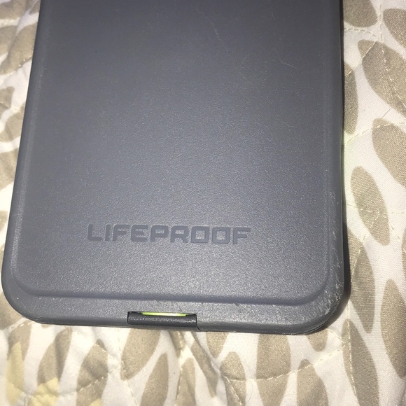 Life Proof Case - Picture 4 of 10